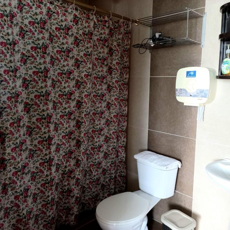 Vami's House Suites - Two-Bedroom Apartment - 1