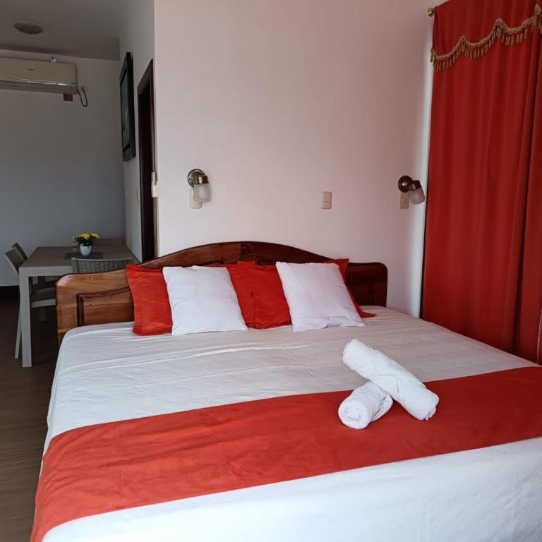 Vami's House Suites - Two-Bedroom Apartment - 3