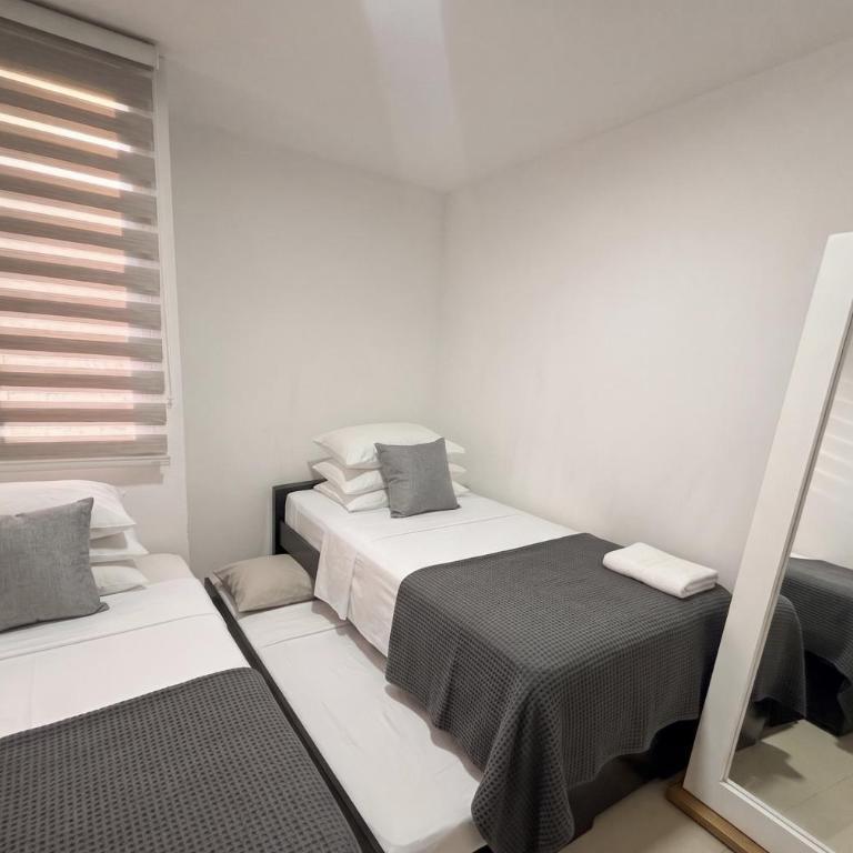 Apto 3 habit +2TV-Wifi, Netflix-Parqueadero gratis - Apartamento - 4