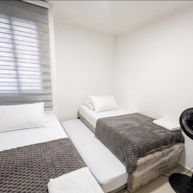 Apartamento de 3 Habitaciones 2 TV con parqueadero cerca al estadio - Apartamento de 3 dormitorios - 5