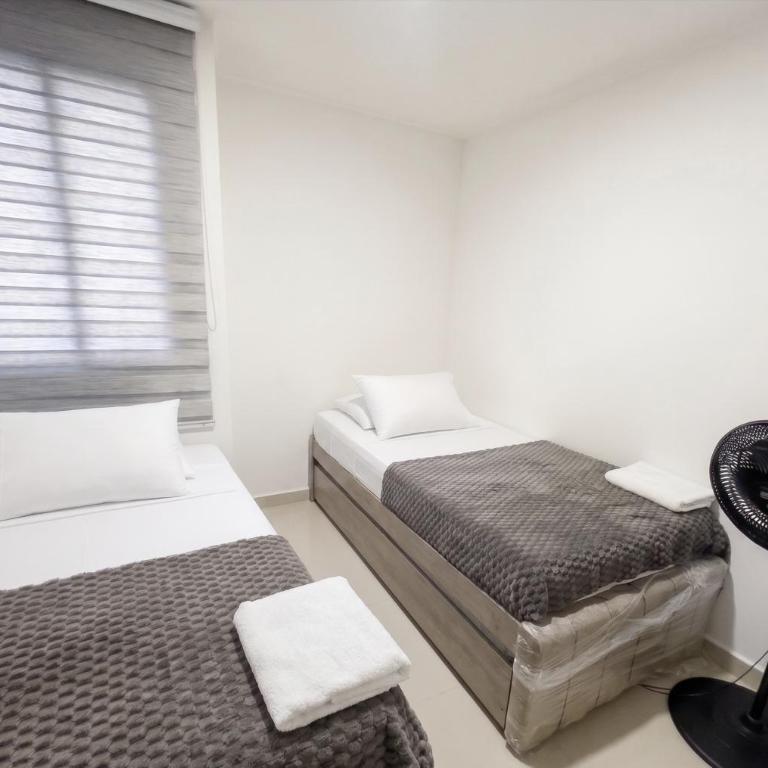 Apartamento de 3 Habitaciones 2 TV con parqueadero cerca al estadio - Apartamento de 3 dormitorios - 7
