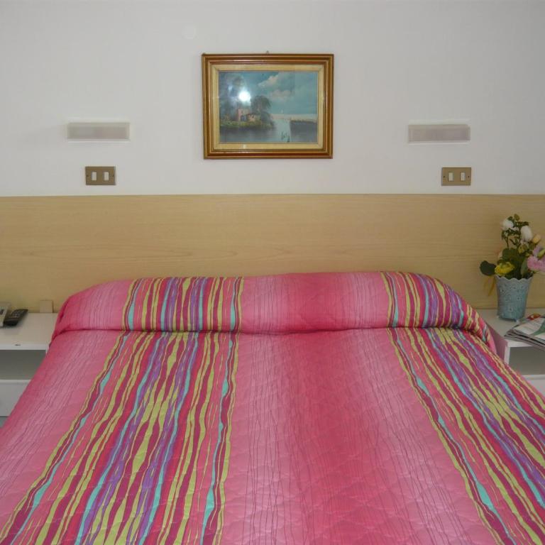 Hotel Acquazzurra - Camera Matrimoniale/Doppia con Letti Singoli - 4