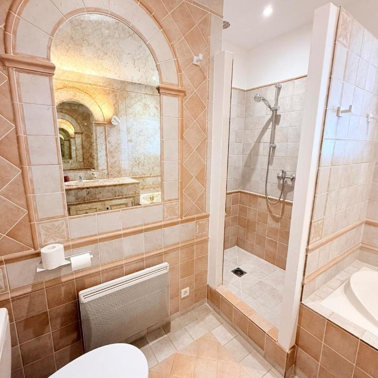 Villa Nérée - Exceptional Sea View - Les Issambres - Villa - 12