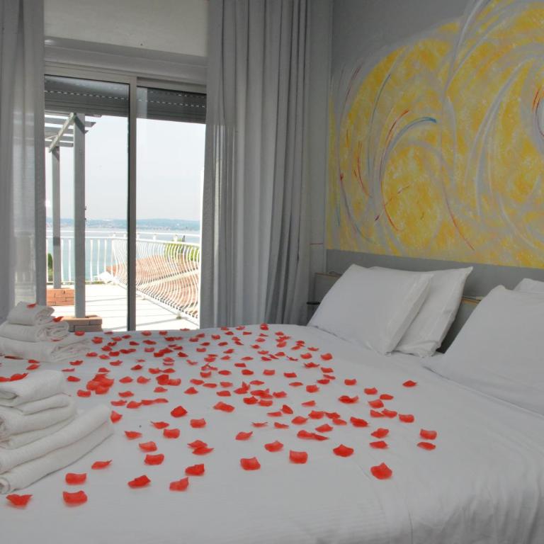 Hotel Luna - Superior Double or Twin Room with Solarium and Lake View - 4
