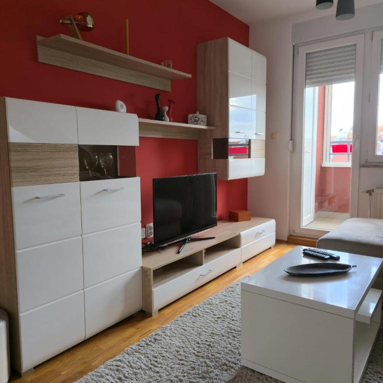 Modern Cozy Apartment near City Center - One-Bedroom Apartment - 8