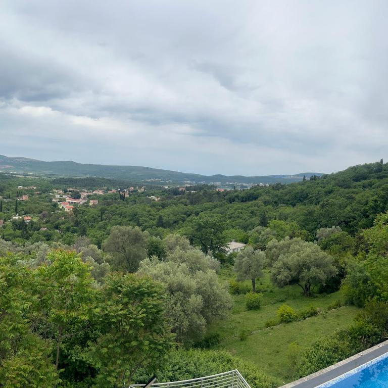 Modern 5BR Villa with Infinity Pool and Sea Views - Villa - 40