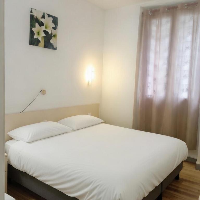 Hôtel Croix des Nordistes - Chambre Double - 8
