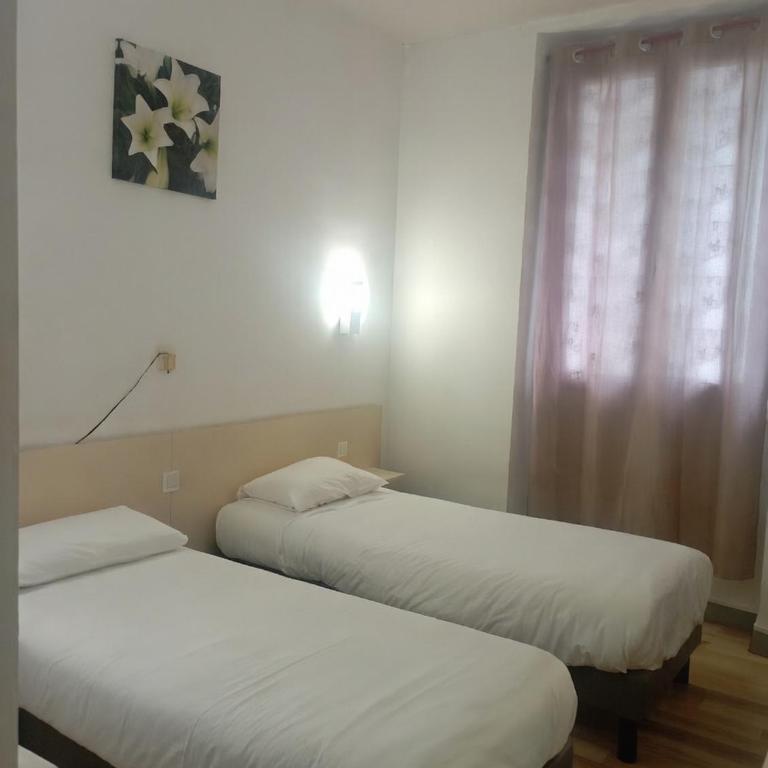 Hôtel Croix des Nordistes - Chambre Lits Jumeaux - 9