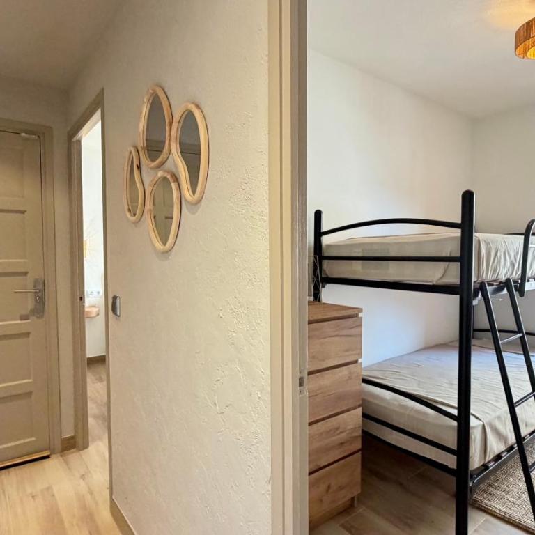 Salles Beach 33 - Two-Bedroom Apartment - 46