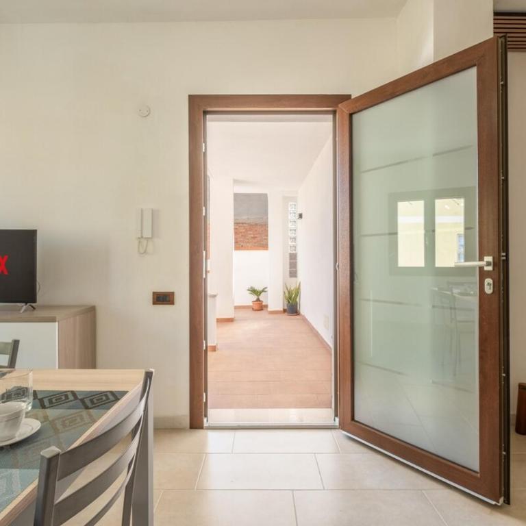 Sunset Lounge Stay - Spiaggia del Poetto 5min & Terrazza - Appartamento con 2 Camere da Letto - 9