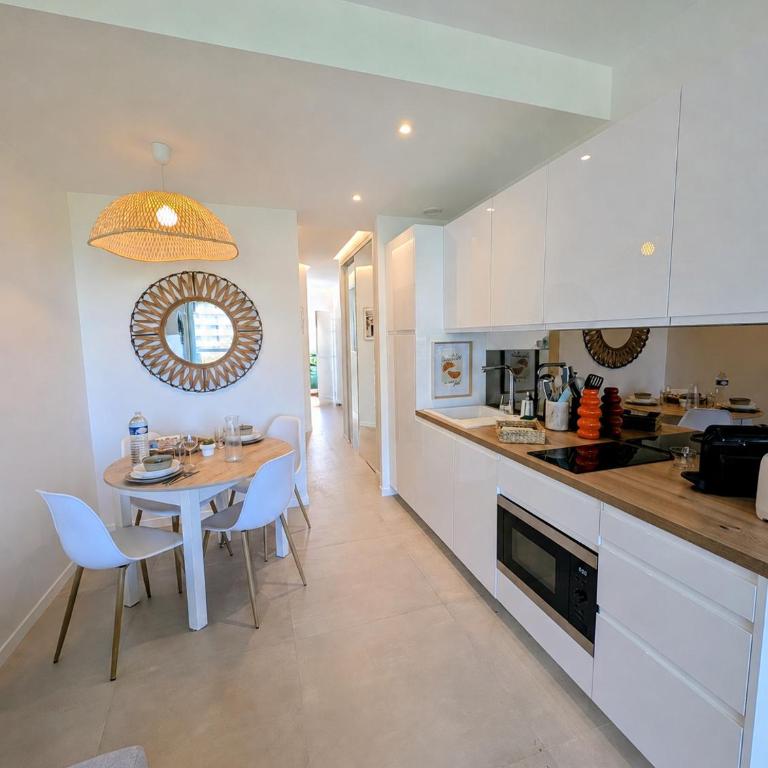 2 pièces 4 personnes magnifique vue mer clim parking - Appartement 1 Chambre - 25