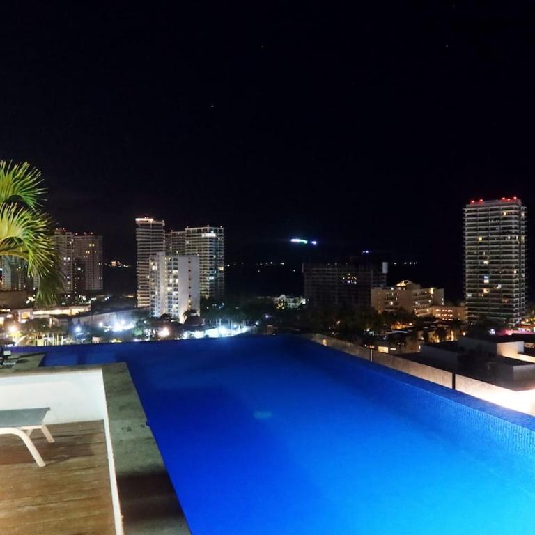 Modern condo loft in Zoho Skies with a roof pool - Two-Bedroom Apartment - 35