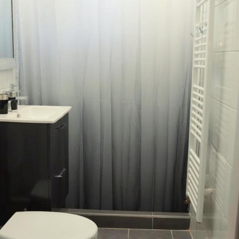 Čaršija Visoko - Two-Bedroom Apartment - 12