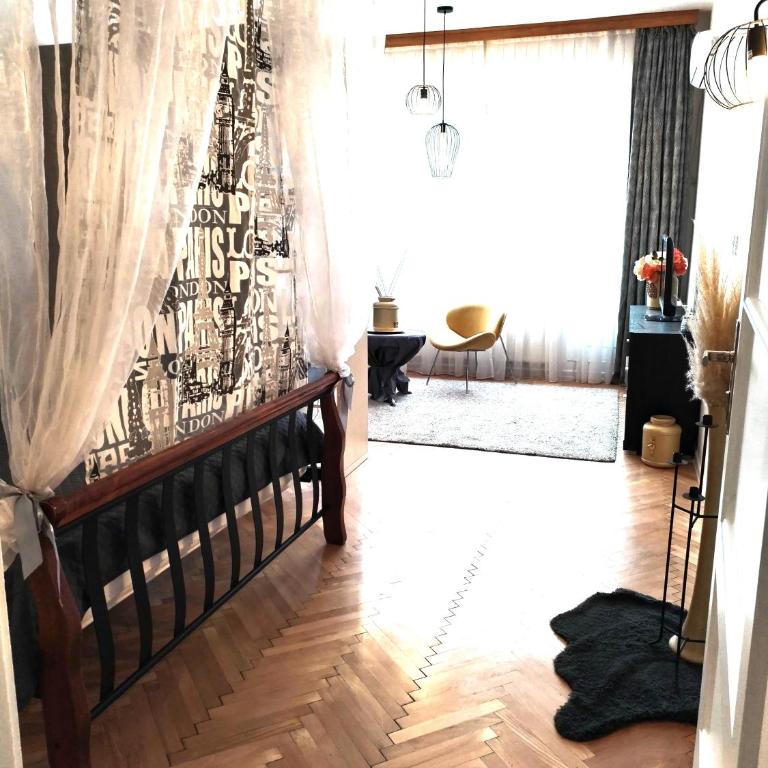 Čaršija Visoko - Two-Bedroom Apartment - 2