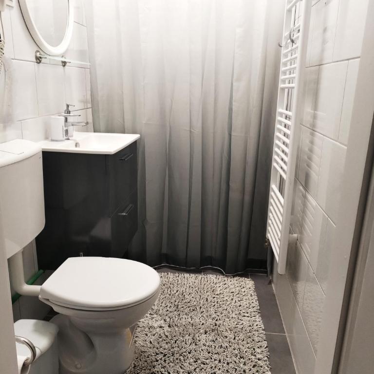 Čaršija Visoko - Two-Bedroom Apartment - 20