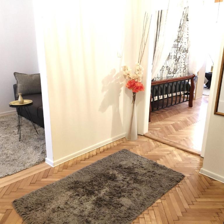 Čaršija Visoko - Two-Bedroom Apartment - 9
