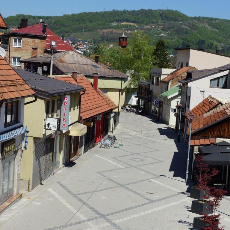 Čaršija Visoko - Two-Bedroom Apartment - 27