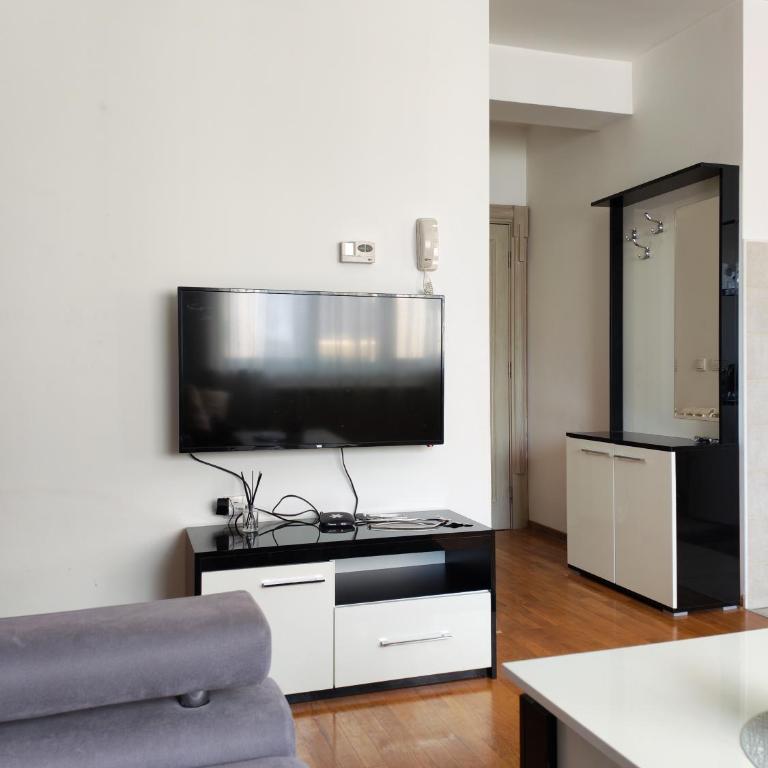 NIKKI central - One-Bedroom Apartment - 2