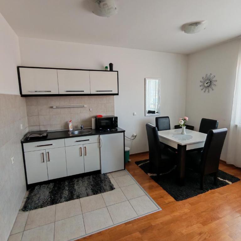 NIKKI central - One-Bedroom Apartment - 5