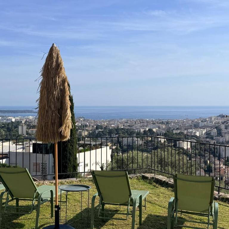 Grande villa, 6 chambres, vue mer, montagne & ville de Cannes - Villa - 48
