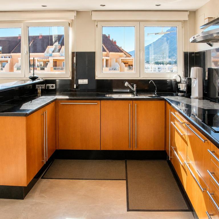 Ático Prestige Dénia con gran terraza, jacuzzi y ubicación céntrica con vistas al mar by Family Homes Rentals - Apartamento tipo ático de 4 dormitorios - 8