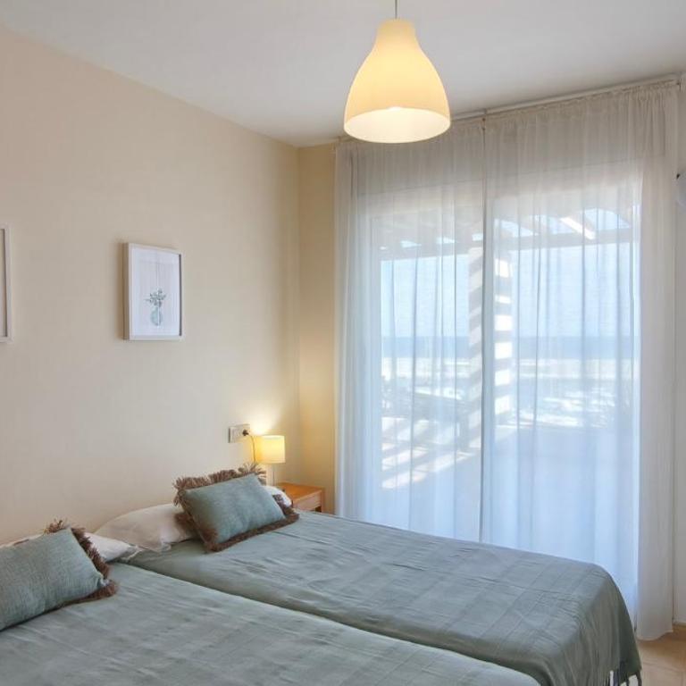 Residencial Marina de Port - Apartamento de 2 dormitorios con vistas al mar (4 adultos) - 7