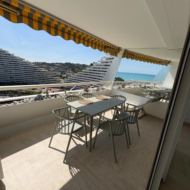 Magnifique 2 pièces Marina Baie des Anges - 4 personnes - Vue Mer et Port - One-Bedroom Apartment - 2