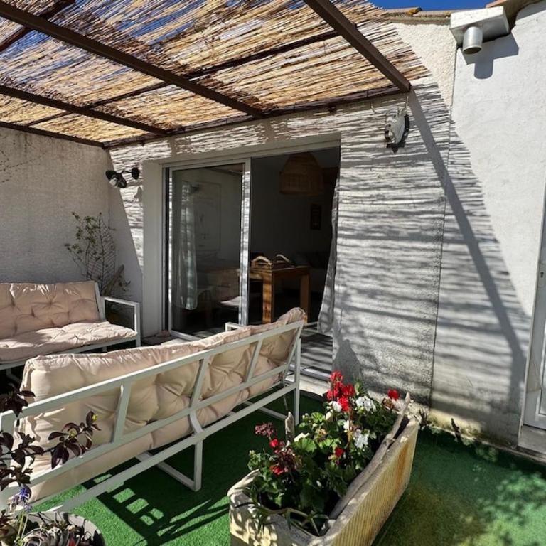 Maison avec terrasse proche piste cyclable et remparts - One-Bedroom House - 2