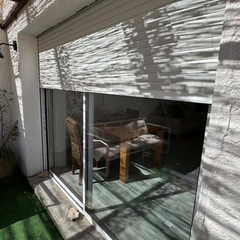 Maison avec terrasse proche piste cyclable et remparts - One-Bedroom House - 35