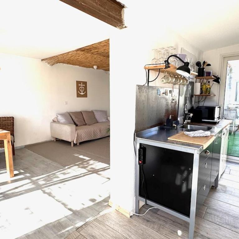 Maison avec terrasse proche piste cyclable et remparts - One-Bedroom House - 15