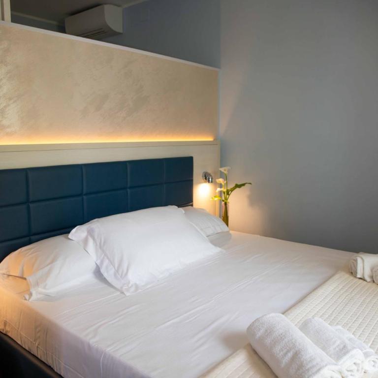 Hotel Villa Irene & Spa - Camera Familiare con Balcone - 7