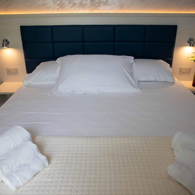 Hotel Villa Irene & Spa - Camera Familiare con Balcone - 5