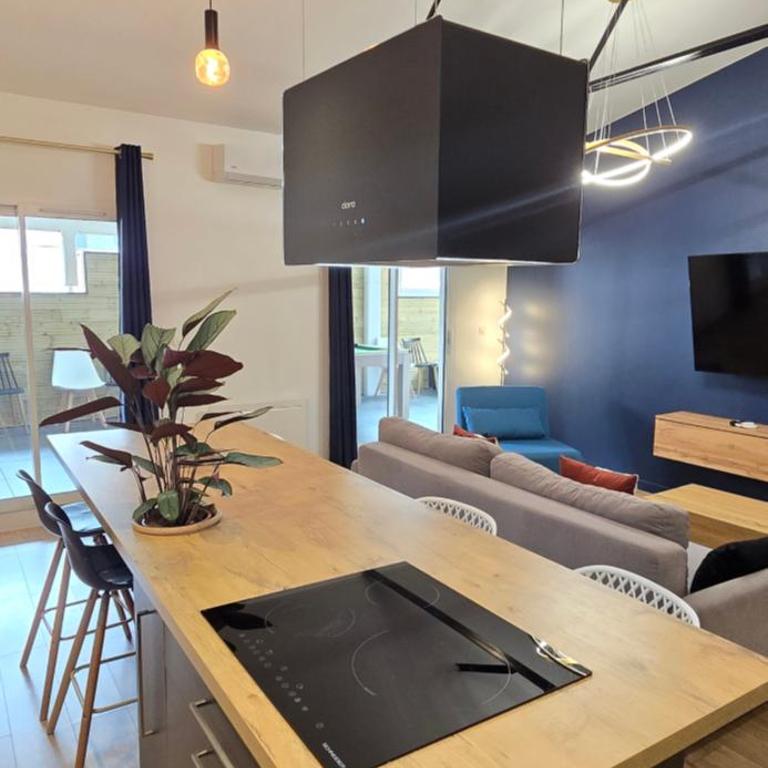 TheSecret 8 couchages, Sanctuaires et gare 5mn Climatisé , salle de sport terasse - Appartement 2 Chambres - 30