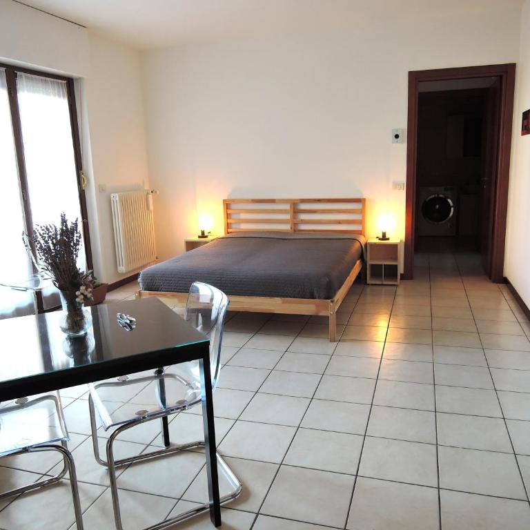 Charming studio apartment with free parking - One-Bedroom Apartment - 1