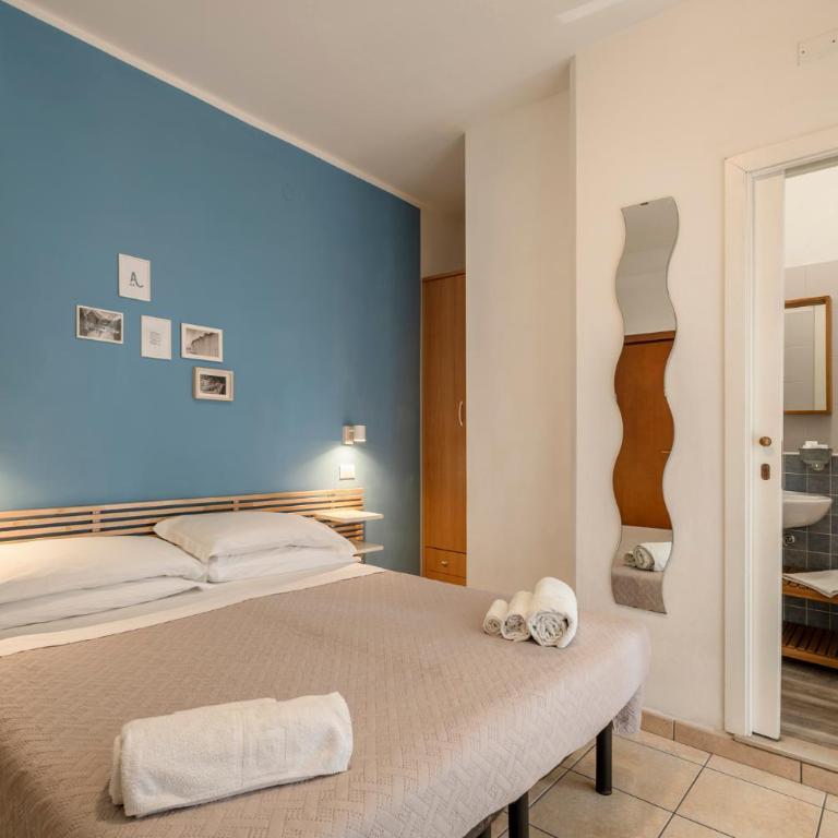 Hotel Arlecchino Riccione - Camera Matrimoniale Standard - 9