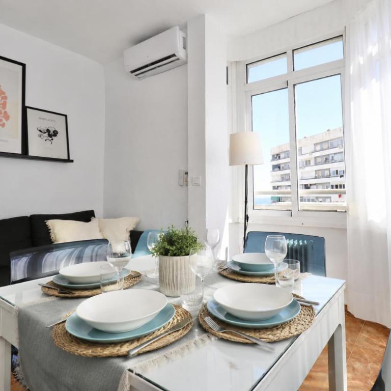 Marvelluz Sea & Mountain Views Central & Quite Torremolinos - One-Bedroom Apartment - 3