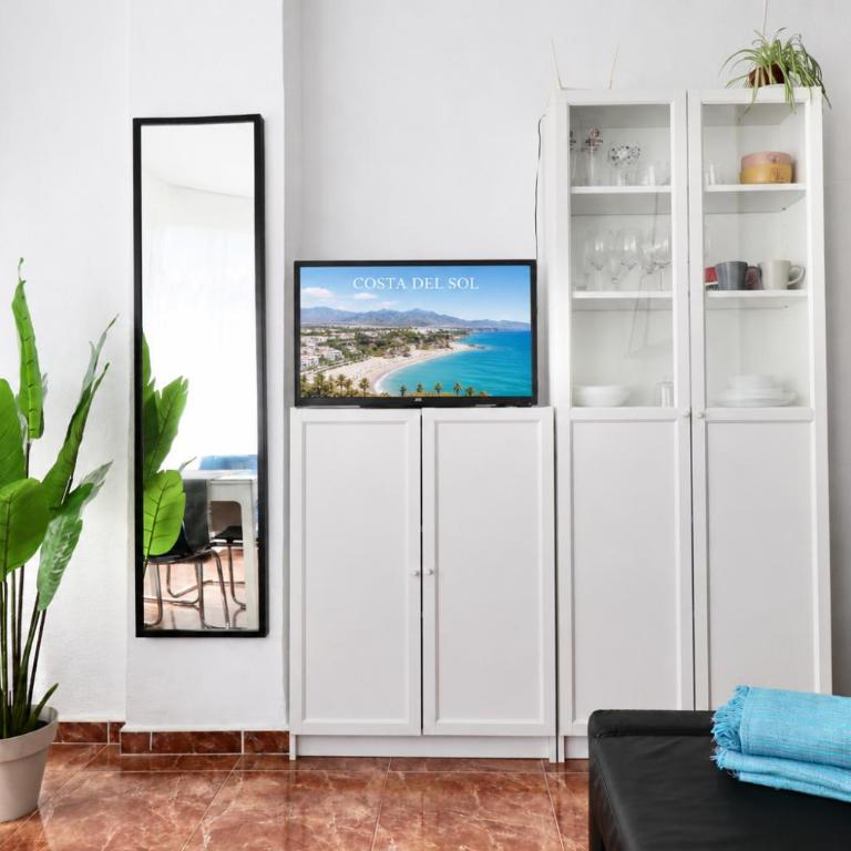 Marvelluz Sea & Mountain Views Central & Quite Torremolinos - One-Bedroom Apartment - 7
