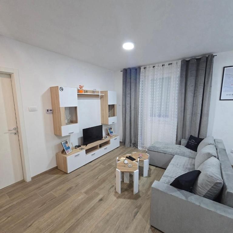 Apartman Una - Apartman s 1 Spavaćom Sobom i Balkonom - 1