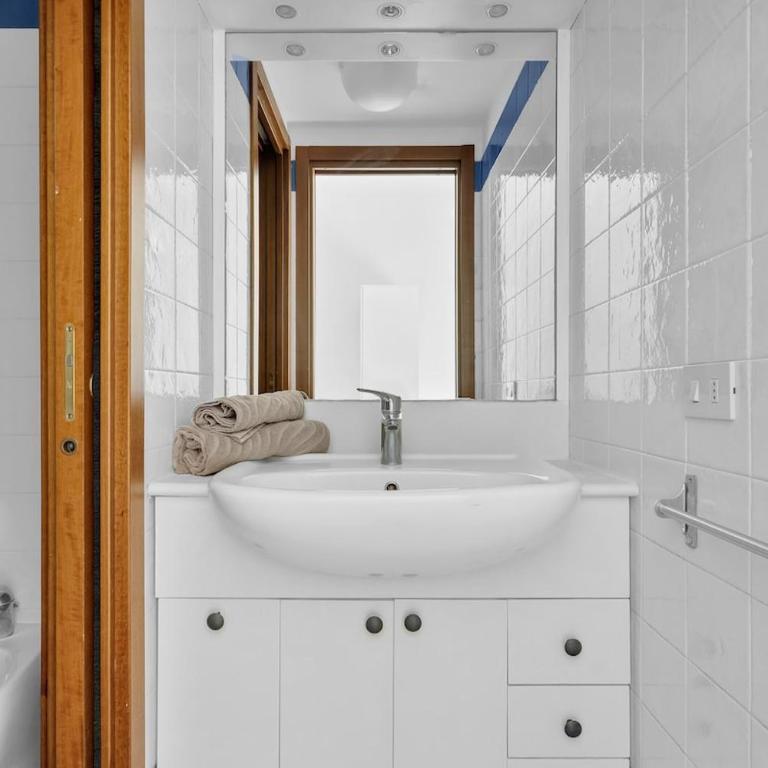 Gherini Home comfort and Tranquility in Milan Nord - One-Bedroom Apartment - 8