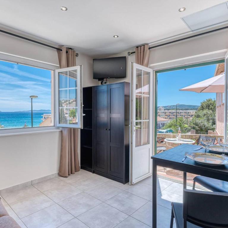 Appartement Climatisé Centre du Lavandou, Proche Plage - FR-1-816-6 - Apartment - 1