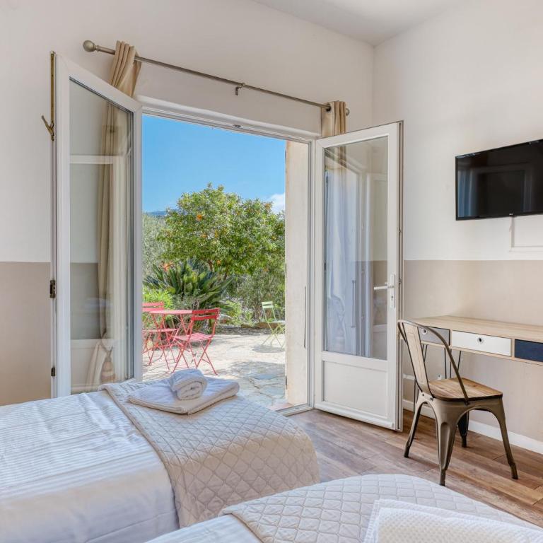 Hôtel Paradis - Chambre Double avec Terrasse - 1