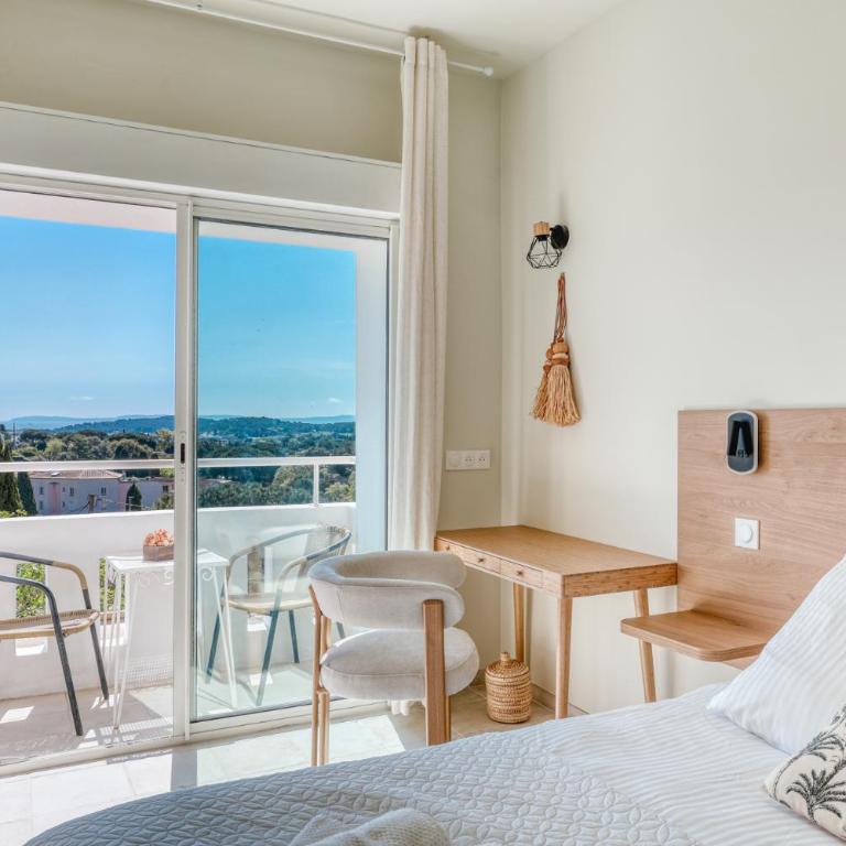 Hôtel Paradis - Chambre Double Deluxe avec Balcon - Vue sur Mer - 9