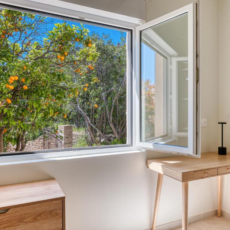 Hôtel Paradis - Chambre Double Deluxe - Vue sur Jardin - 4