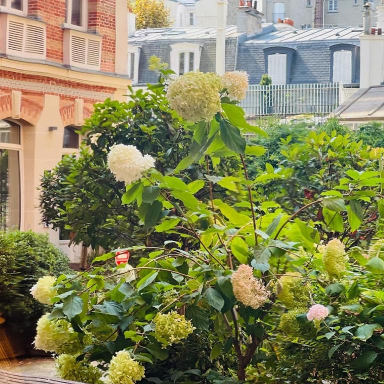Luxury and Exclusive 130sqm estate 4m ceilings with garden view near Arc de Triomphe and Palais des Congrès - Appartement 2 Chambres - 48