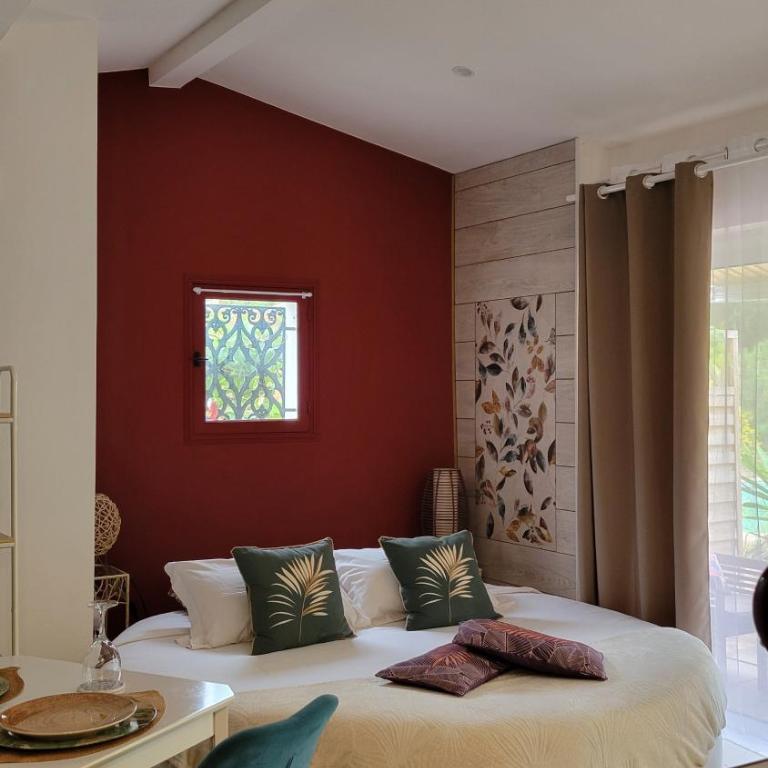 Au secret des Brégines - Chambre Double - Vue sur Piscine - 3