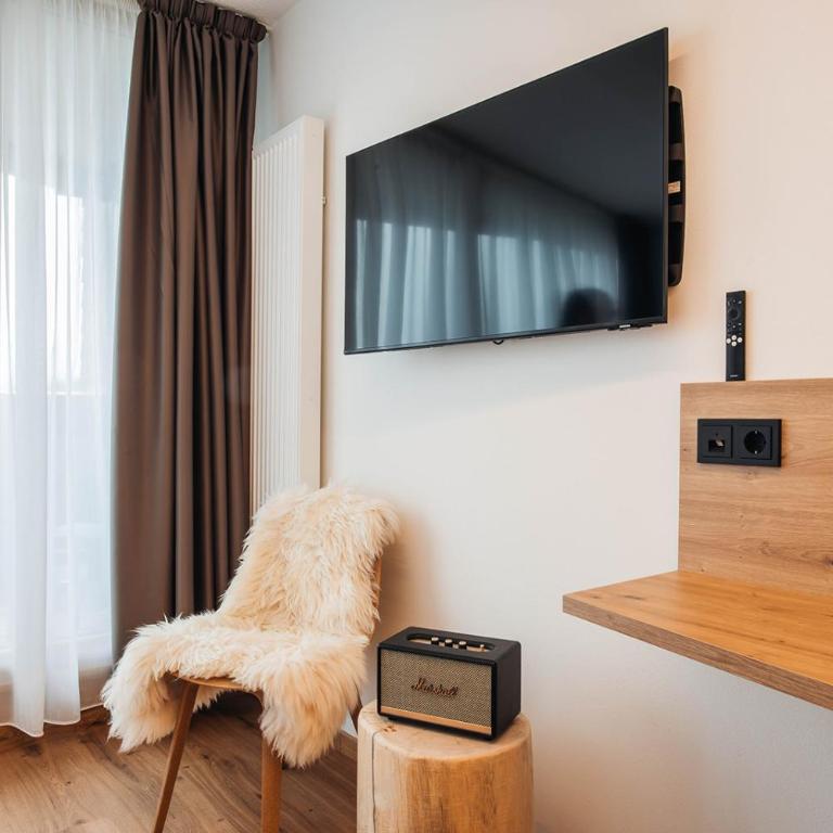 Aparthotel Maso Corto - Family Suite with Balcony - 11