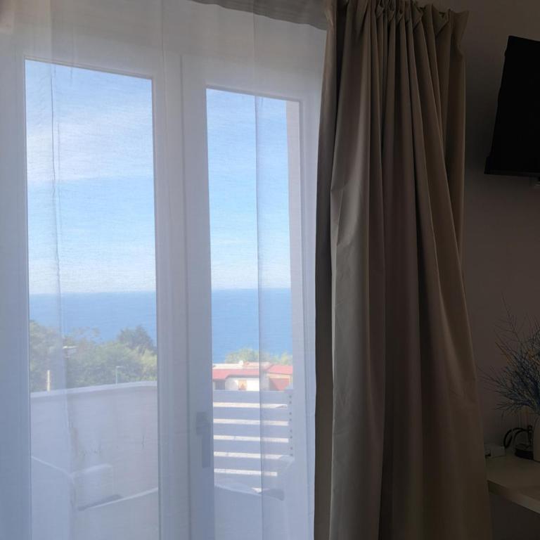 Venti Magici Rooms - Deluxe Double Room with Balcony and Sea View - 13