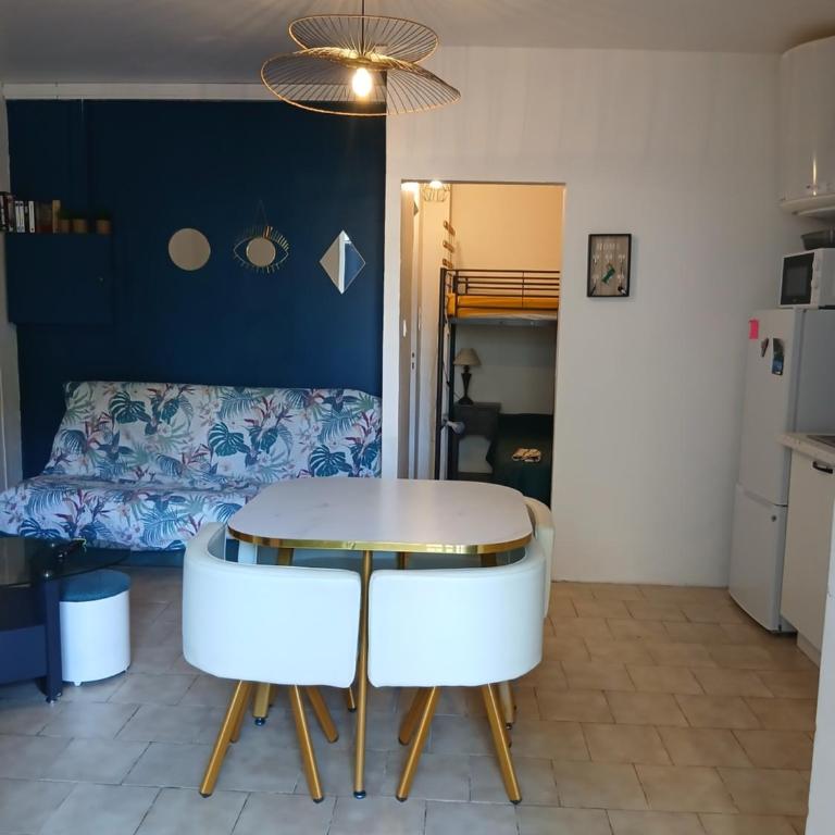 Les genêts st pierre la mer - Apartment mit 1 Schlafzimmer - 2