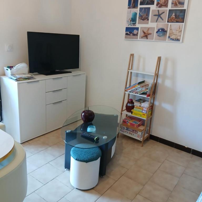 Les genêts st pierre la mer - Apartment mit 1 Schlafzimmer - 4