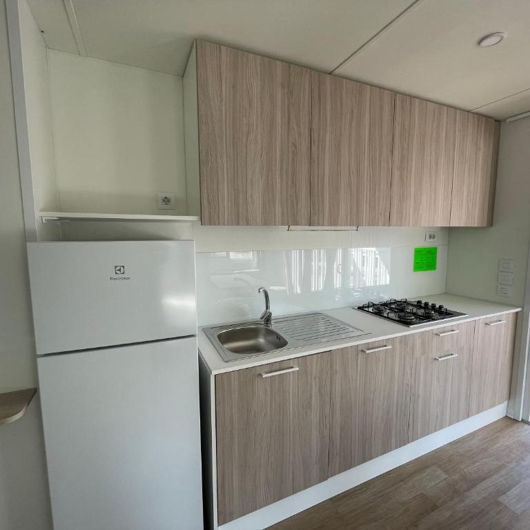 Campeggio Amici di Lazise - Casa Mobile con 2 Camere da Letto - 2